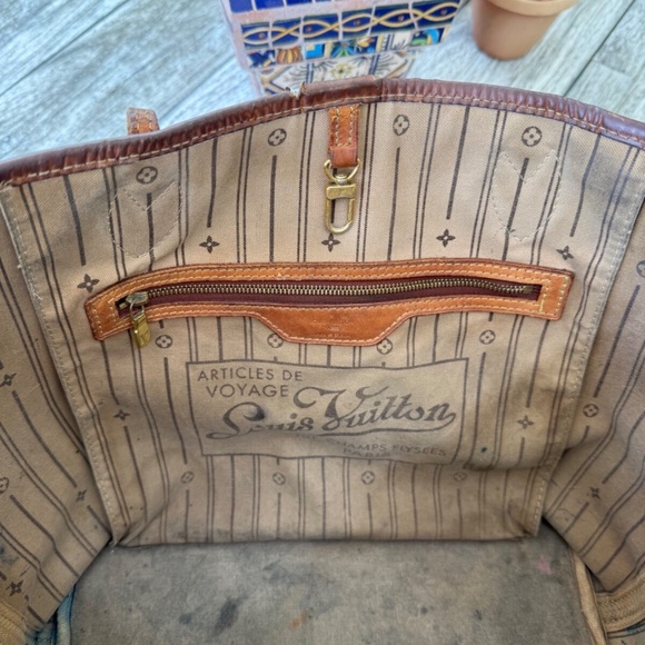 Louis Vuitton Neverfull Tote MM Brown Canvas Monogram Purse - Picture 12 of 12